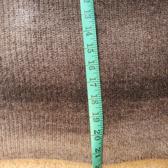 NO BOUNDARIES super soft cozy grey/silver sweater.  Size large - Picture 7 of 7